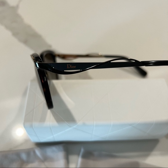 Dior Sunglasses - Picture 4 of 7